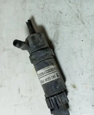 Opel Vectra C Headlight washer pump 90508709