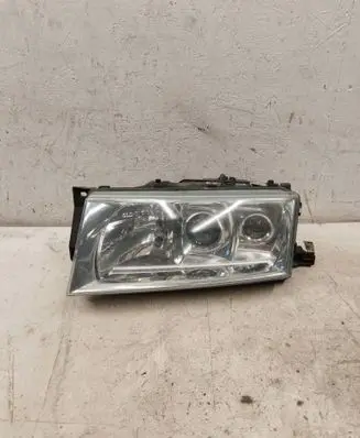 Skoda Octavia Mk1 (1U) Headlight/headlamp 1U1941015M