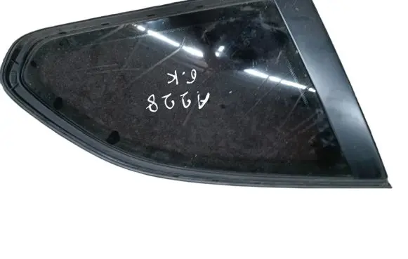 BMW 5 F10 F11 Rear vent window glass E143R001583