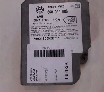 Volkswagen PASSAT B5 Airbag control unit/module 6Q0909605