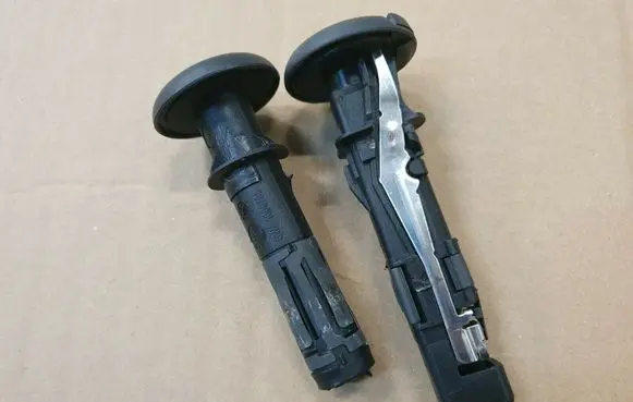 Volkswagen Amarok Seat trim 1T0883920C 1T0883920E