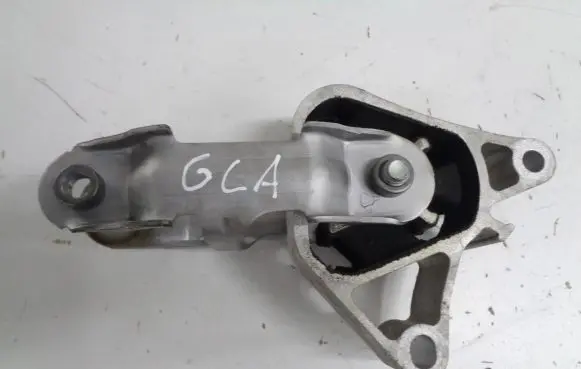 Mercedes-Benz GLA W156 Engine mount bracket A2462400809