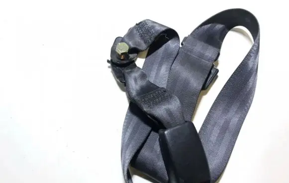 Mazda 323 F Middle seatbelt (rear) 