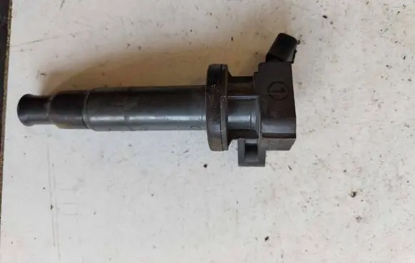 Toyota Corolla E120 E130 High voltage ignition coil 9008019019