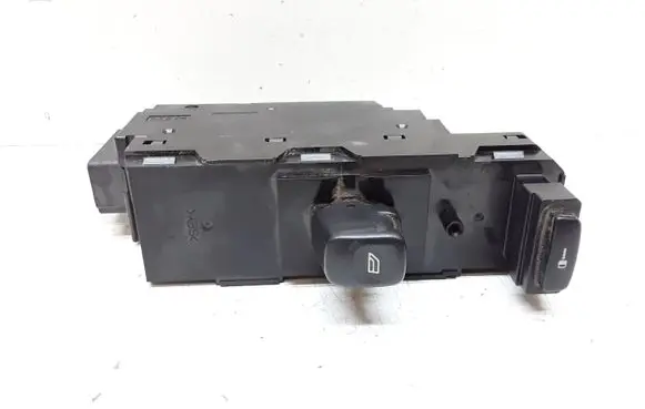 Volvo XC90 Electric window control switch 30658147