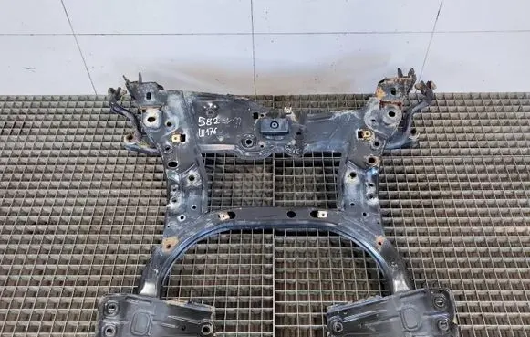 Mercedes-Benz A W176 Front subframe 17219932