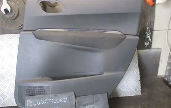 Peugeot 3008 I Coupe rear side trim panel 968585882E
