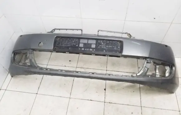 Volkswagen Golf VI Front bumper 5K0807221 5550000