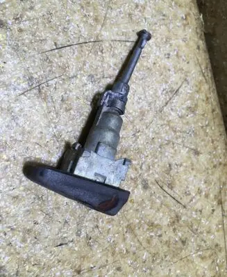 Mercedes-Benz E W124 Coupe door lock (next to the handle) 