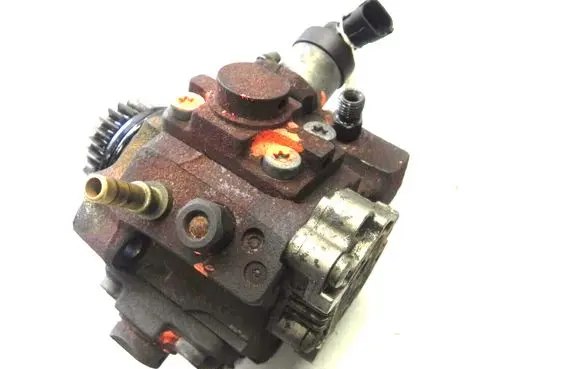 Nissan Qashqai+2 Fuel injection high pressure pump 0445010170 0986437037