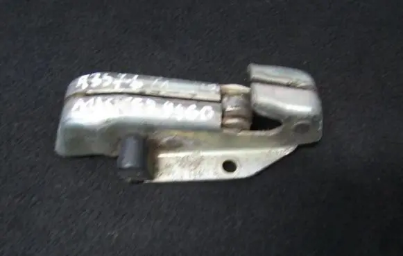 Renault Master II Rear door lock loop/hook striker 