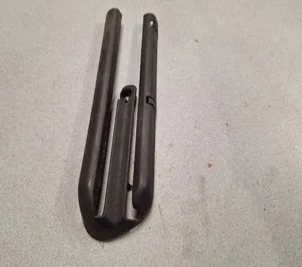 BMW 5 E39 Front driver seat rail 52108207213