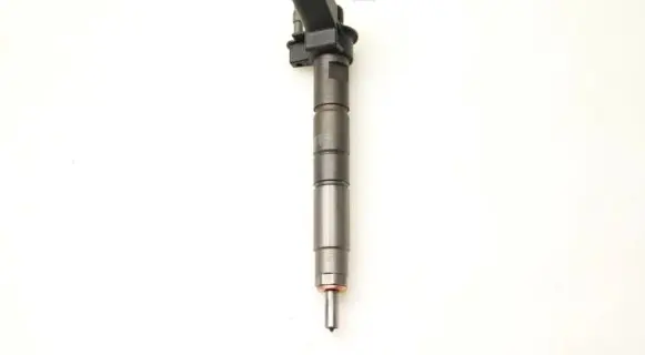 BMW 5 G30 G31 Fuel injector 8571565