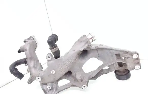 Mercedes-Benz CLA C117 X117 W117 Generator/alternator bracket A6512011709 A6512000082 A0999053700
