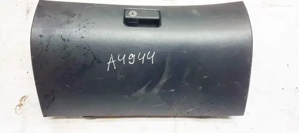 Toyota Avensis T250 Glove box 5555005070 33126