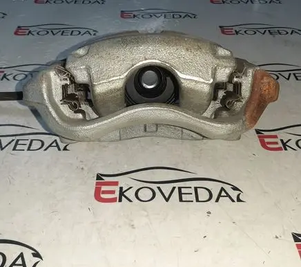 Mazda 3 III Front brake caliper