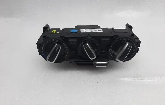 Volkswagen Up Climate control unit 1S0820045S