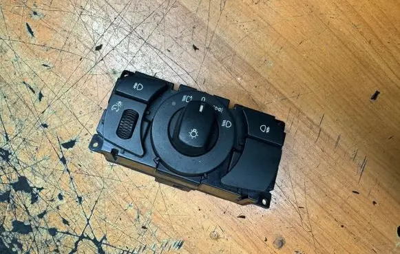 BMW 5 E60 E61 Light switch 6953735 33290403 014942