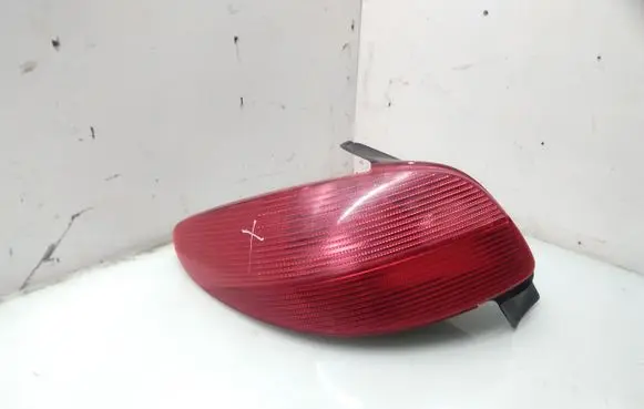 Peugeot 206 Rear/tail lights 2531G
