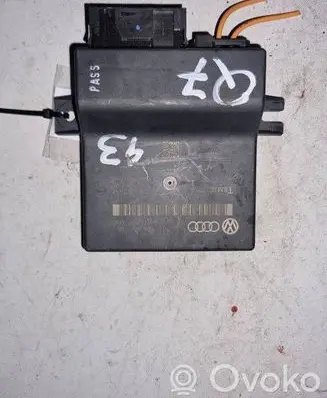 Audi Q7 4L Gateway control module 4L0910468