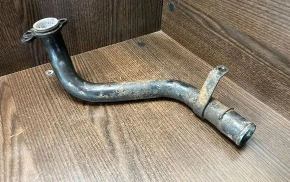 Iveco Daily 4th gen Engine coolant pipe/hose 504093141