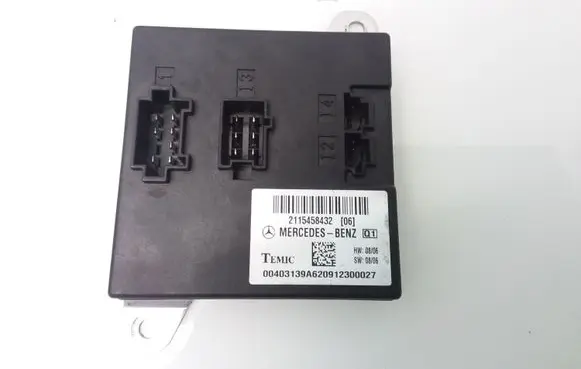 Mercedes-Benz E W211 Light module LCM 2115458432
