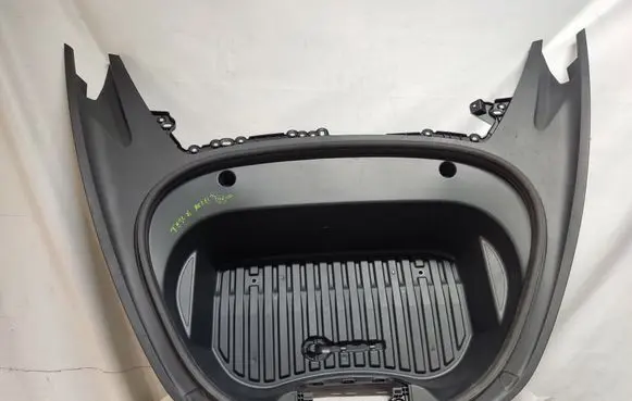 Tesla Model 3 Front trunk storage compartment 164535000 164535100