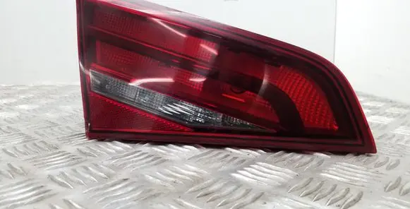 Audi A3 S3 8V Tailgate rear/tail lights 8V4945093