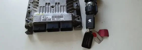 Peugeot 3008 I Engine control unit/module HW9666681180 S180123007A