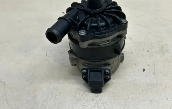 Porsche Cayenne (92A) Electric auxiliary coolant/water pump 7P0965567A 8K0965567A 701360240