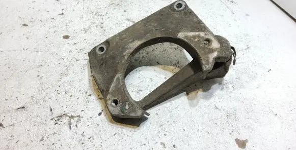 BMW 5 E60 E61 Engine mounting bracket 676111702 2211676111702