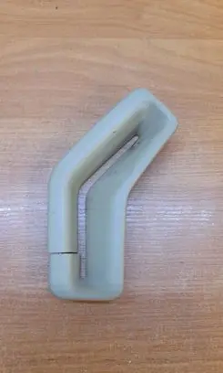 Volvo S80 Seat belt trim 