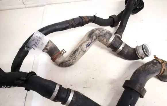 Mercedes-Benz ML W164 Engine coolant pipe/hose