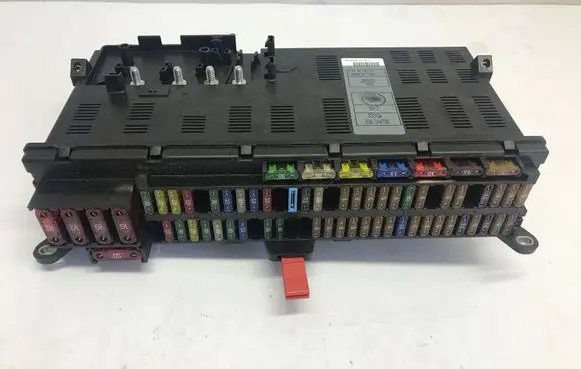 BMW X5 E53 Fuse module 8380407 8384525