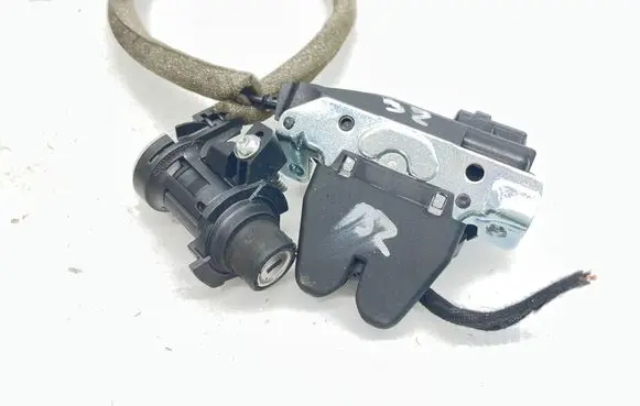 Mercedes-Benz C W204 Tailgate/trunk/boot lock/catch/latch A2047500185