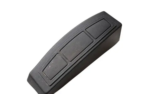 Land Rover Discovery 3 - LR3 Foot rest pad/dead pedal EAV50001