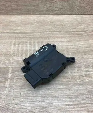 Audi A6 S6 C6 4F Air flap motor/actuator 132801358 CZ1168803032