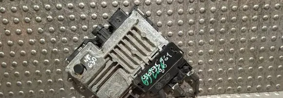Peugeot 208 Engine control unit/module S25053630 9819596180