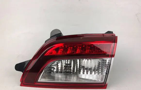 Subaru Outback (BS) Tailgate rear/tail lights