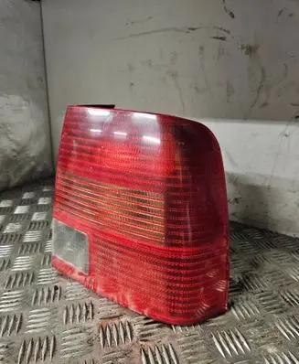 Volkswagen PASSAT B5 Rear/tail lights 3B5945257