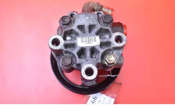 Toyota Avensis Verso Power steering pump
