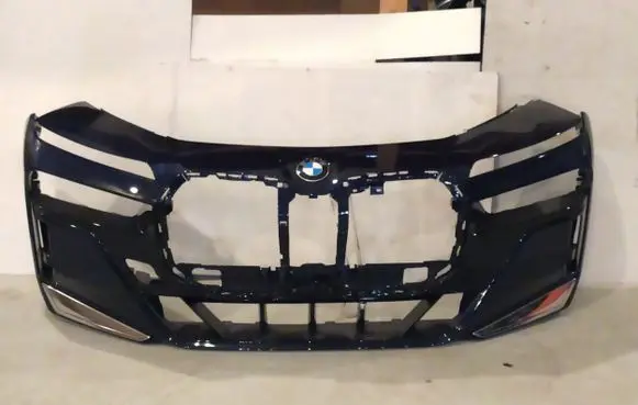 BMW 7 G70 Front bumper 5A52CF4 5A1A268 5A756F8