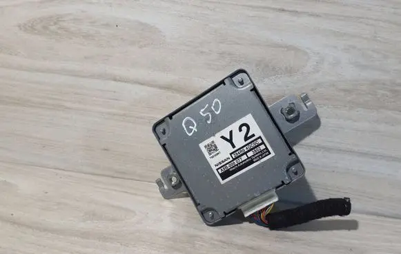 Infiniti Q50 Other control units/modules 284R04GC0C