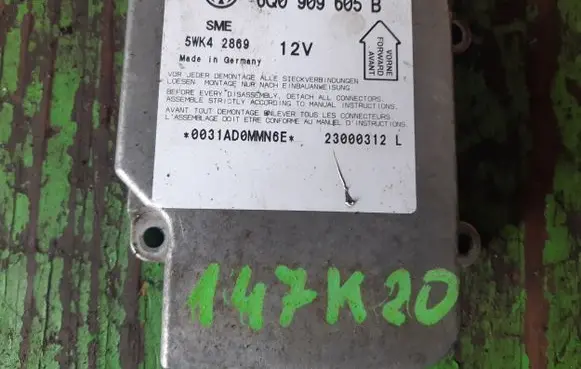 Volkswagen PASSAT B5 Airbag control unit/module 6Q0909605B