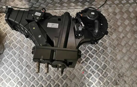 Cadillac Escalade IV Heater fan/blower 23289164 00057475