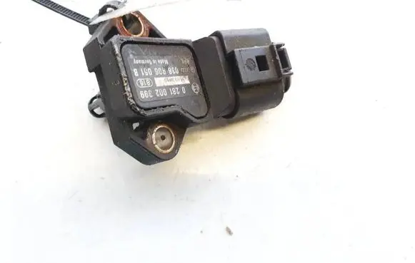 Volkswagen Golf V Air pressure sensor 0281002399 038906051b