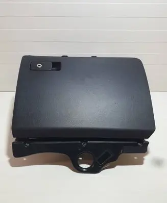 Volkswagen PASSAT B6 Glove box 3C1857114 T0024226 P0108676