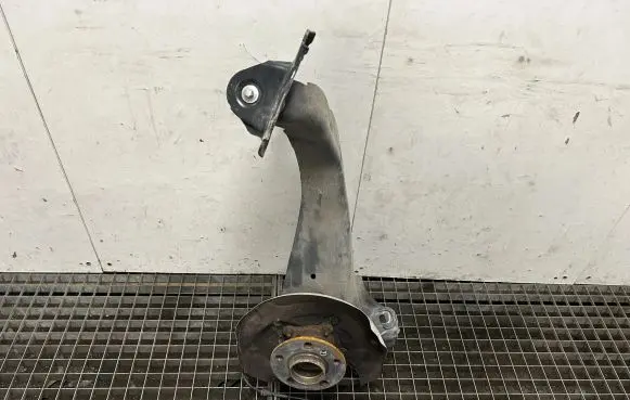 BMW 2 F45 Rear wheel hub 6799739 6851582