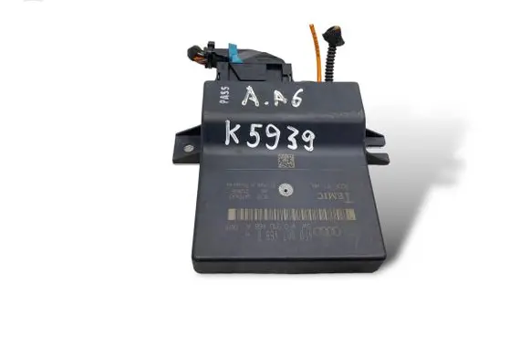 Audi A6 S6 C6 4F Gateway control module 4F0907468D