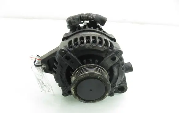 Toyota Corolla Verso E121 Generator/alternator 1042103431 2706027090